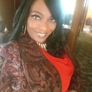 Meet your Posher, Pamela